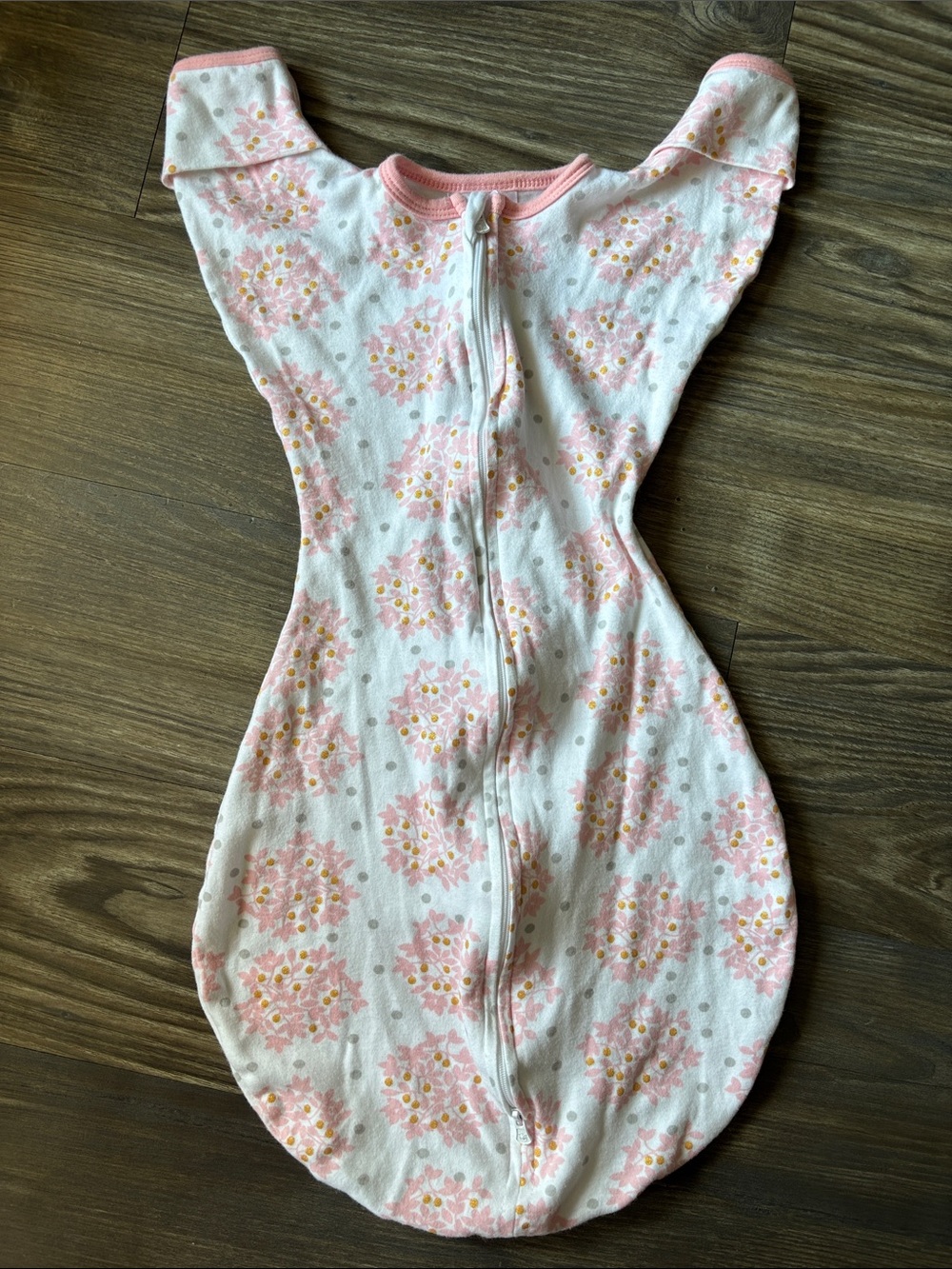 Swaddle Designs Swaddle Sack with Arms Up Half-Length Sleeves and Mitten Cuffs - Picture 2 of 4